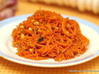 Пикантный морковный салат