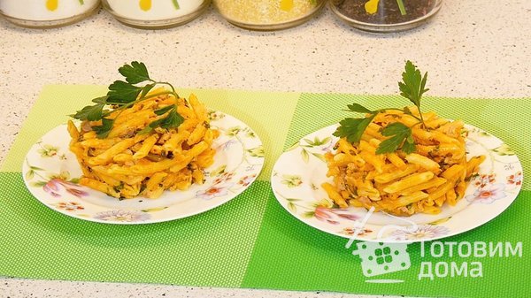 Запечённая тунцовая паста: со сливками, зеленью, сыром и томатом фото к рецепту 14