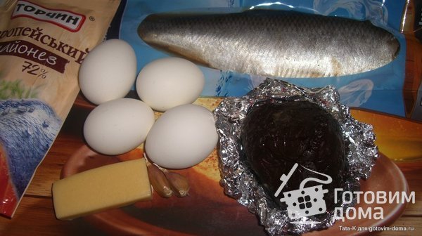 Яйца, фаршированные сельдью и свеклой фото к рецепту 1