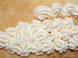 Крем из сливок (подходит для украшения тортов)