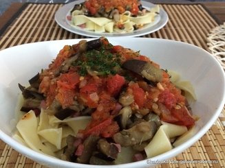 Спагетти с баклажанами в томатном соусе