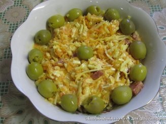 Закуска из плвленного сыра с  корейской морковью