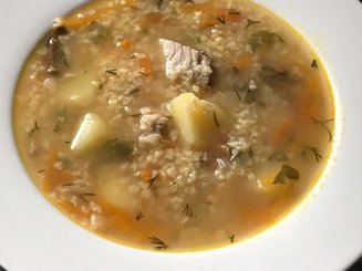 Чесночный суп с пшеном и грибами