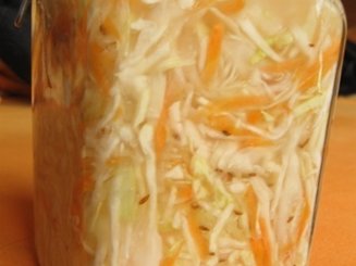 Капуста хрустящая квашеная