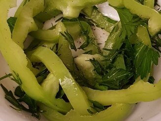 Салат из зелёной паприки (перца)