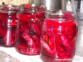 Капуста закусочная со свеклой и морковью