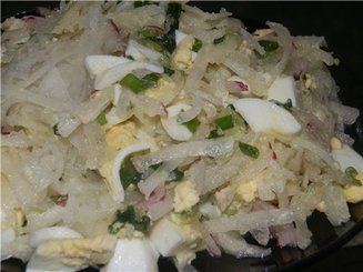 Салат с редисом