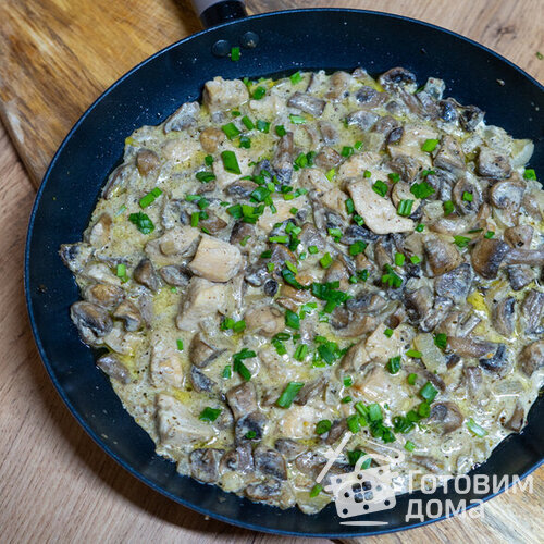 Курица с грибами в сливочном соусе