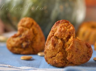 Овсяные кексы с тыквой, изюмом и орехами