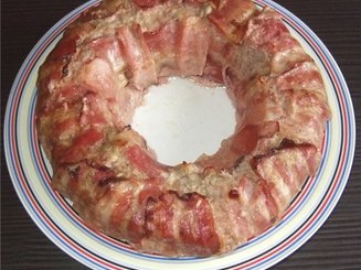 Рулет мясной "Праздничное кольцо"
