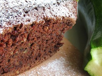 Брауниз с цуккини и орехами
