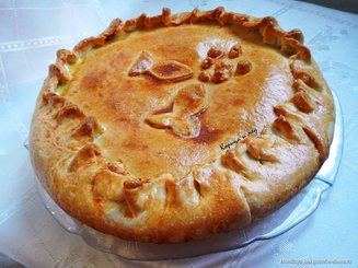 Пирог с квашенной капустой и семгой