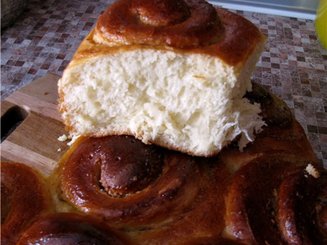 Сдобный хлеб с узором