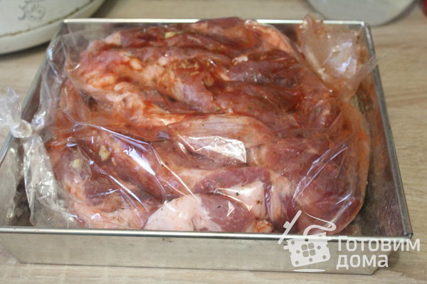 Свиная шея, запеченная в кетчупе фото к рецепту 4