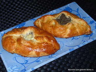 Расстегаи с капустой и яйцами