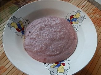 Клубничная манная каша