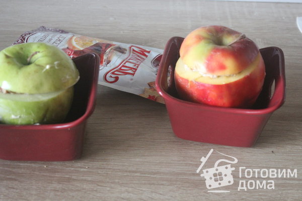 Запеченные фаршированные яблоки фото к рецепту 6