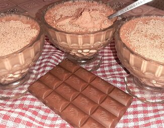 Десерт из ряженки с какао