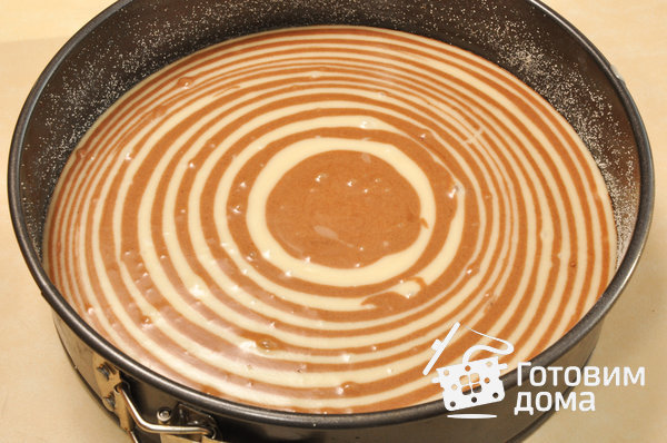 Полосатый пирог «Зебра»: простой и вкусный рецепт (Фото)