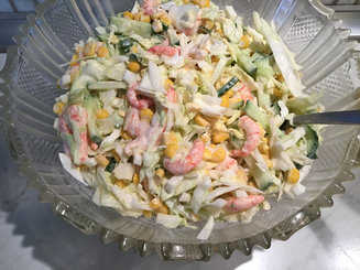 Капустный салат с креветками