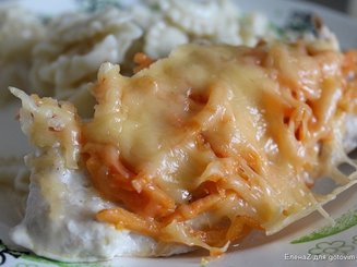 Куриное филе с корейской морковью и моцареллой
