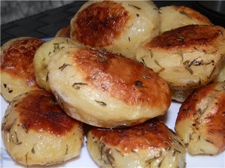 Картофель, запеченный с тимьяном