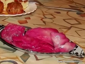 Капуста маринованная со свеклой