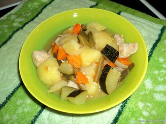 Мясное рагу, которое готовится само по себе