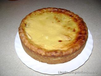 Пирог с яблоками, йогуртом и мёдом
