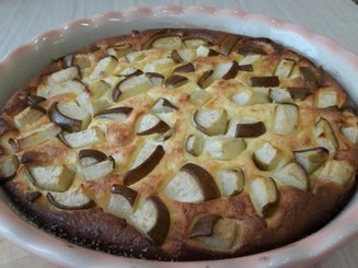 Нежный творожный пудинг с грушами и корицей