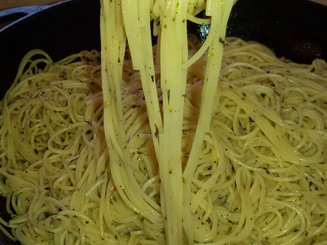 Spaghetti all'agliata - Спагетти с петрушкой и чесноком