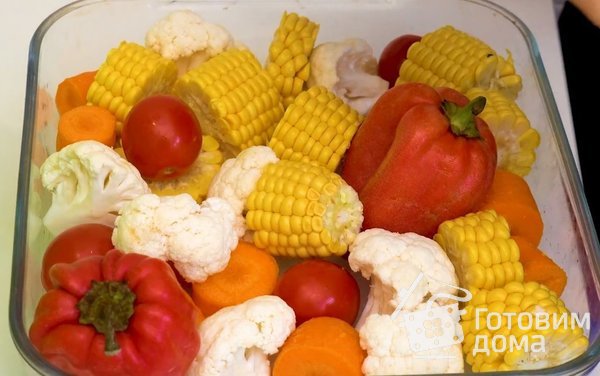 Сочная курочка в духовке с овощами фото к рецепту 4