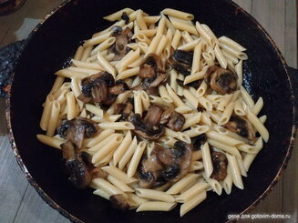 Фарфалле с шампиньонами