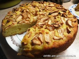 Пирог с яблоками, рикоттой и кукурузной мукой
