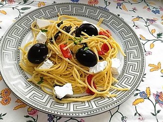 Паста с печеным перцем по-гречески