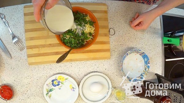 Запечённая тунцовая паста: со сливками, зеленью, сыром и томатом фото к рецепту 6