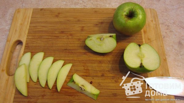 Яблочный пирог от Юлии Высоцкой фото к рецепту 2