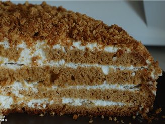 Легкий  медовик (жидкое тесто)