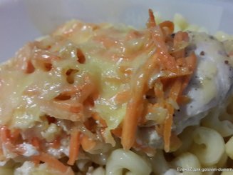 Куриное филе с корейской морковью и моцареллой