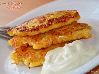 Капустные оладьи с сыром
