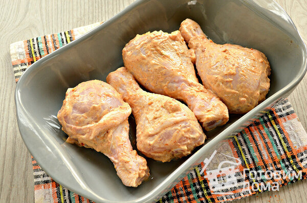 Куриные голени в духовке в сметано-томатном маринаде Махеевъ фото к рецепту 5