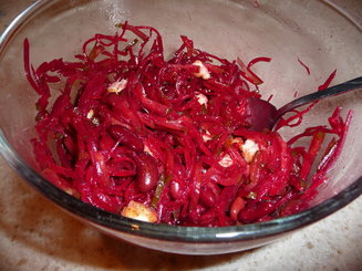 Салат со свеклой и фасолью