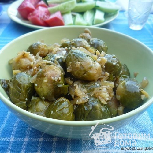 Брюссельская капуста с кунжутом