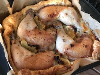 Курица, запечённая в съедобной тарелке