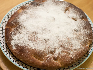 Шарлотка с яблоками