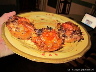 Мясные маффины из куриного филе, грибов и сыра моцарелла