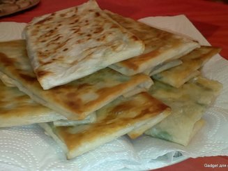 Ека или Горячая закуска из лаваша с сыром и зеленью