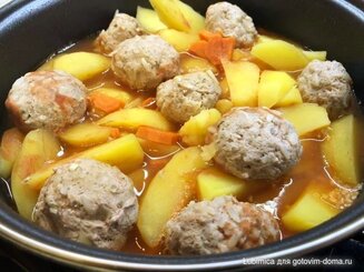 Юварлакя коккинисто (тефтели в соусе)