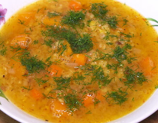 Нежный суп из красной чечевицы с тыквой