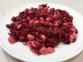 Салат из свеклы и зерненого творога